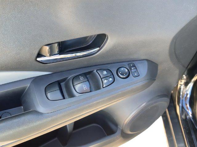 2021 Nissan Kicks SR Xtronic CVT