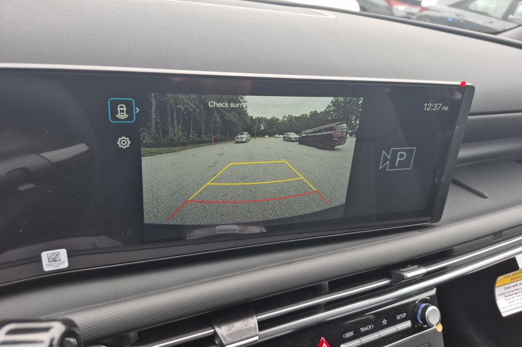 New 2027 Gray Hyundai SE FWD image 24