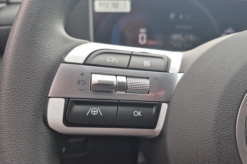 New 2027 Gray Hyundai SE FWD image 29