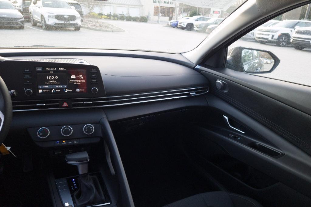 New 2026 Ecotronic Gray HYUNDAI SE image 18