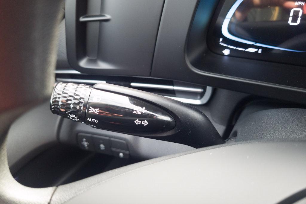 New 2026 Ecotronic Gray HYUNDAI SE image 28
