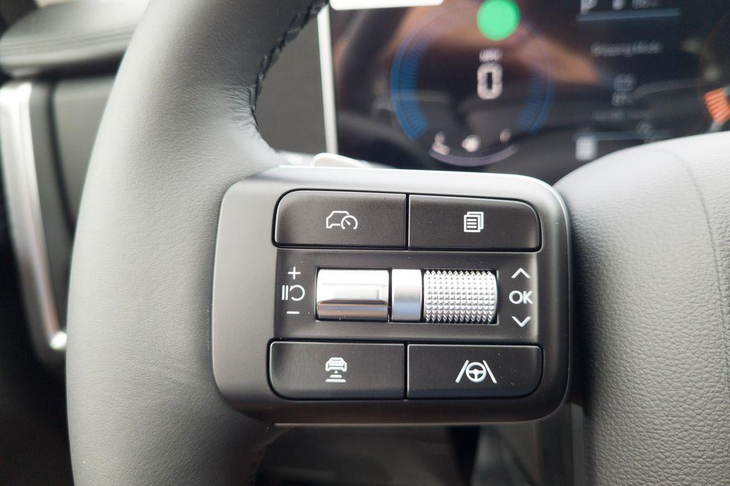 New 2026 Silver HYUNDAI SE FWD image 28