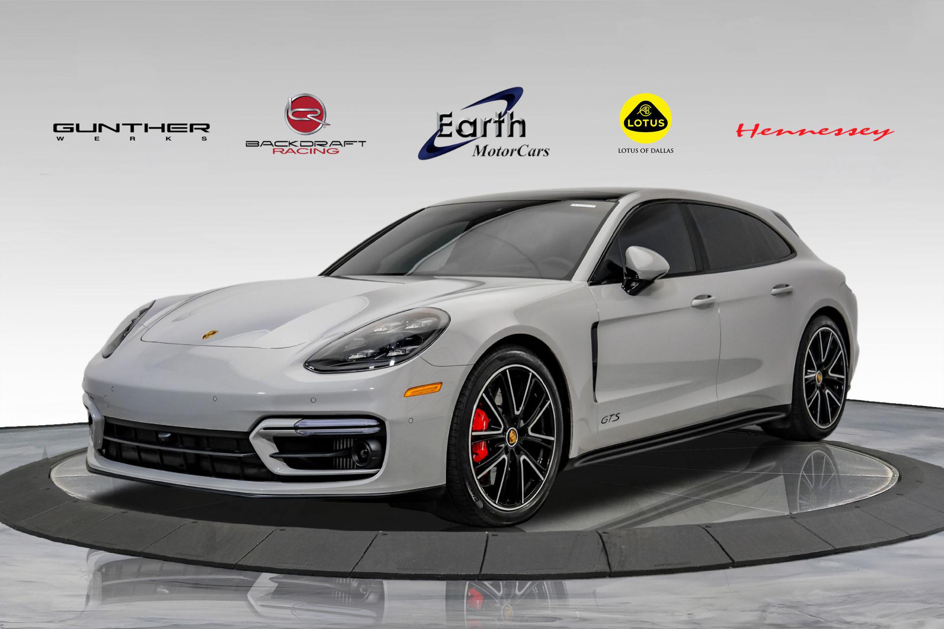 /2023 Porsche Panamera-Sport Turismo