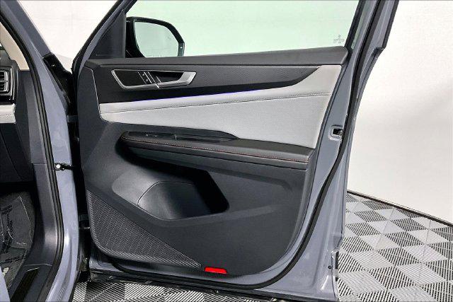 Used 2024 Volkswagen Atlas 2.0T Peak Edition SEL For Sale in Millington, TN