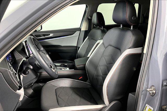 Used 2024 Volkswagen Atlas 2.0T Peak Edition SEL For Sale in Millington, TN