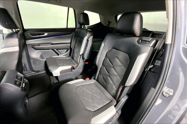 Used 2024 Volkswagen Atlas 2.0T Peak Edition SEL For Sale in Millington, TN
