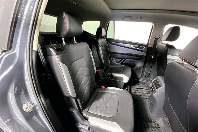 Used 2024 Volkswagen Atlas 2.0T Peak Edition SEL For Sale in Millington, TN