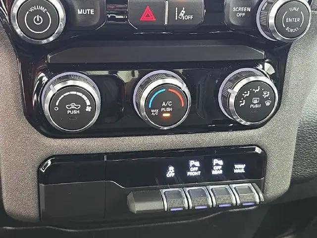 2026 Ram 1500 Express Crew Cab 4x2 57 Box