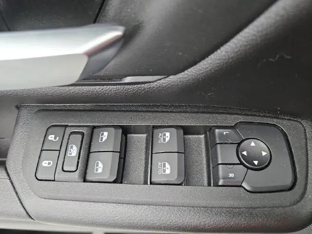 2026 Ram 1500 Express Crew Cab 4x2 57 Box