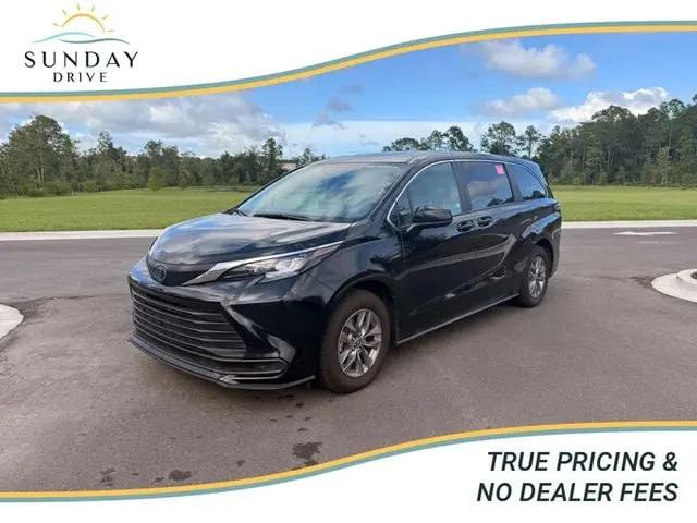 2025 Toyota Sienna LE for sale in St. Augustine, FL