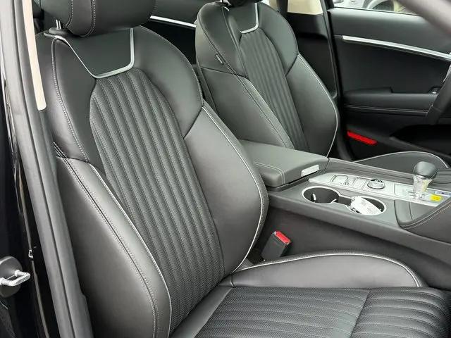 2026 Genesis G70 2.5T AWD Prestige