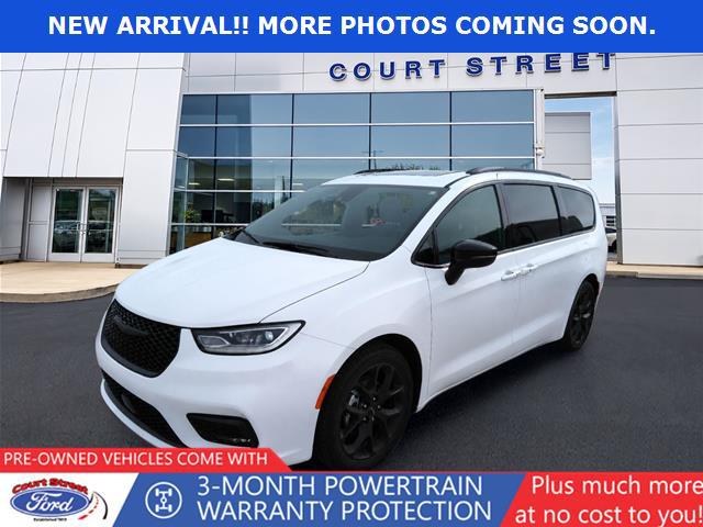 2025 Chrysler Pacifica Limited for sale in Bourbonnais, IL