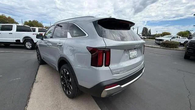2025 Kia Sorento EX