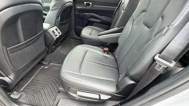 2025 Kia Sorento EX