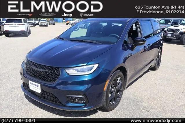 2025 Chrysler Pacifica Limited for sale in E. Providence, RI