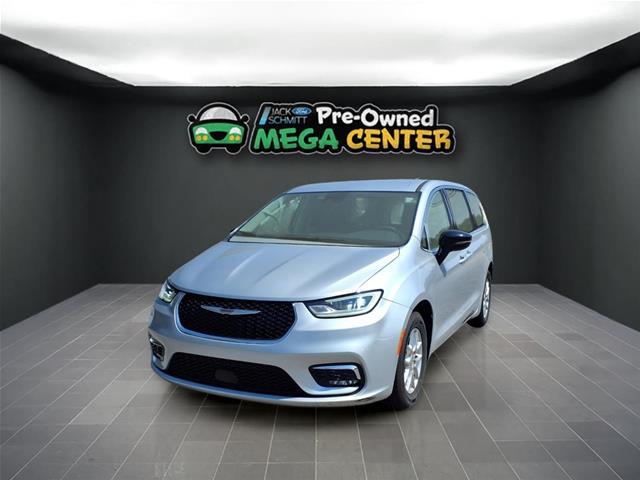 2024 Chrysler Pacifica Touring L for sale in Collinsville, IL