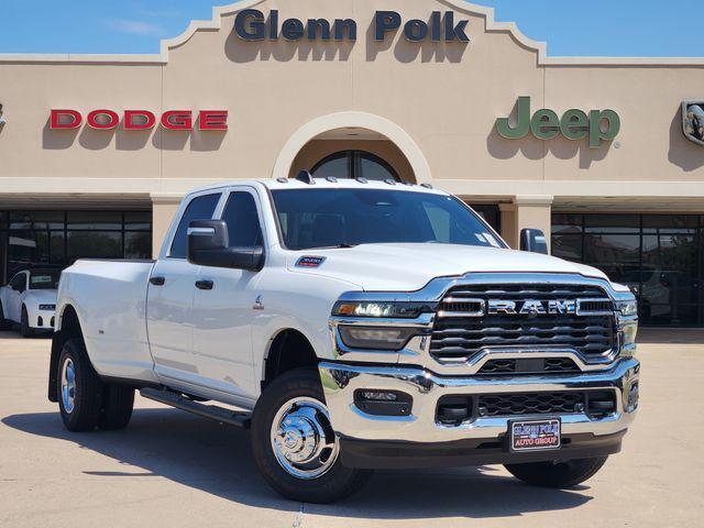 2026 RAM Ram 3500 RAM 3500 TRADESMAN CREW CAB 4X4 8 BOX