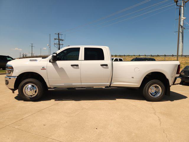 2026 RAM Ram 3500 RAM 3500 TRADESMAN CREW CAB 4X4 8 BOX