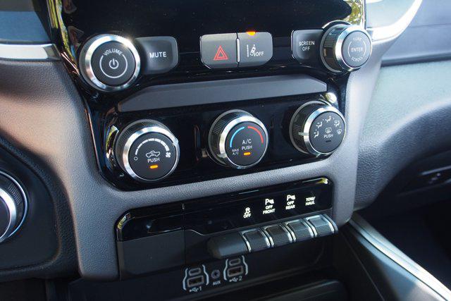 2026 Ram 1500 Express Crew Cab 4x4 57 Box