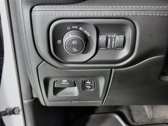 2023 Ram 1500 Limited Crew Cab 4x4 57 Box