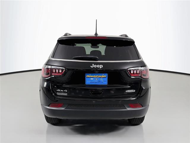2024 Jeep Compass Latitude Lux FWD
