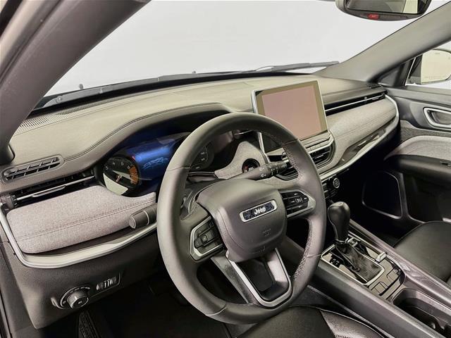 2024 Jeep Compass Latitude Lux FWD