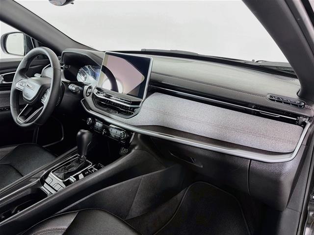 2024 Jeep Compass Latitude Lux FWD