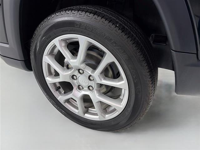 2024 Jeep Compass Latitude Lux FWD