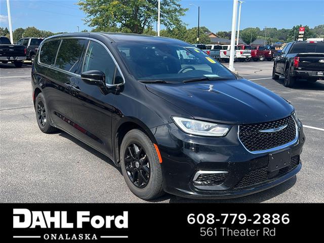 2025 Chrysler Pacifica Select for sale in Onalaska, WI