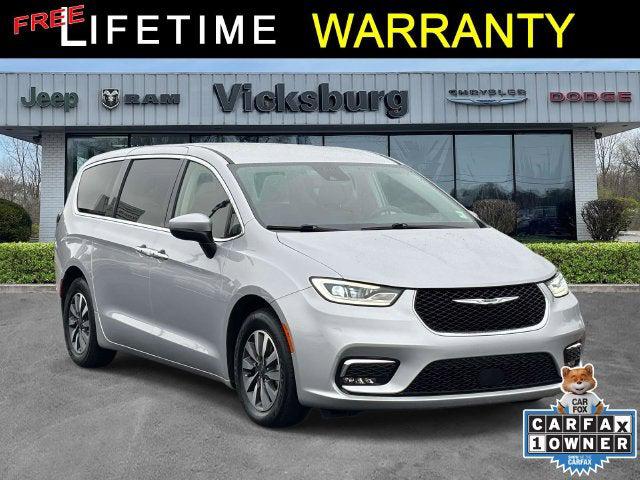 2023 Chrysler Pacifica Hybrid Touring L for sale in Vicksburg, MI