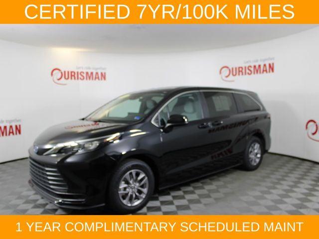 2025 Toyota Sienna LE 2025 Toyota Sienna LE