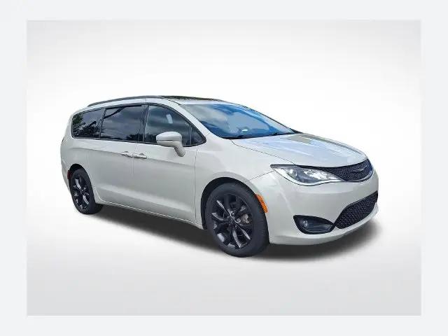 2020 Chrysler Pacifica Limited for sale in Trevose, PA
