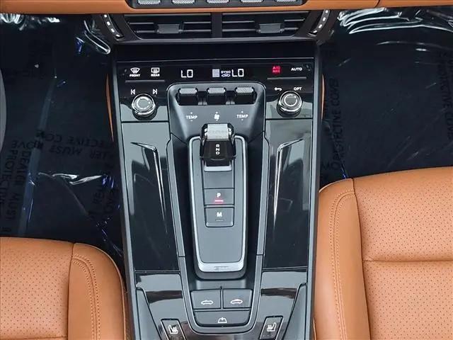 2025 Porsche 911 Carrera GTS Cabriolet