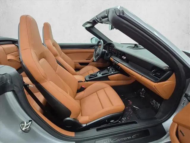 2025 Porsche 911 Carrera GTS Cabriolet