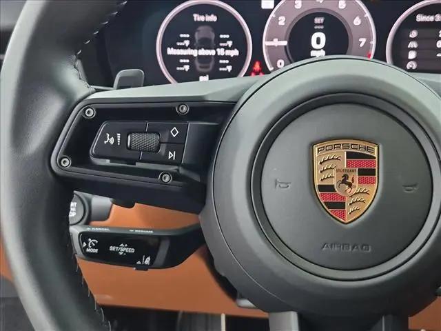 2025 Porsche 911 Carrera GTS Cabriolet