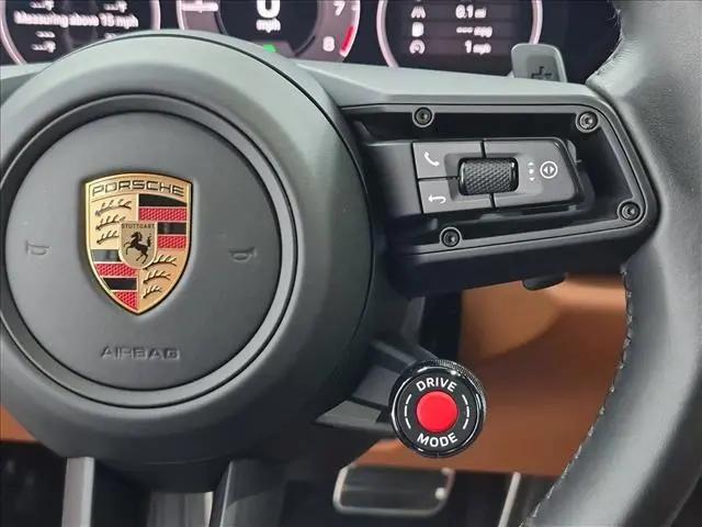 2025 Porsche 911 Carrera GTS Cabriolet