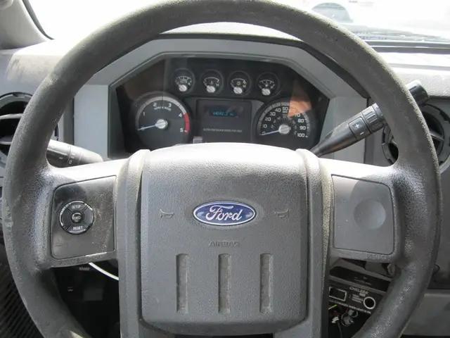 2011 Ford F-550 XL