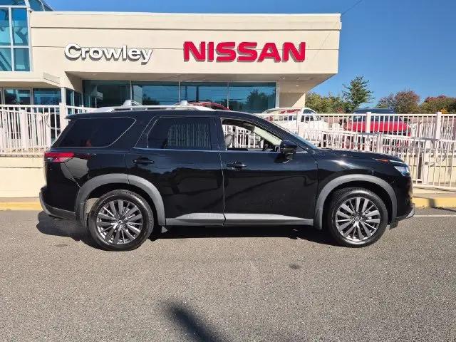2024 Nissan Pathfinder SL 4WD