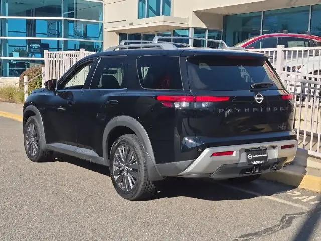 2024 Nissan Pathfinder SL 4WD