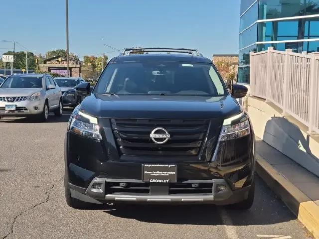 2024 Nissan Pathfinder SL 4WD