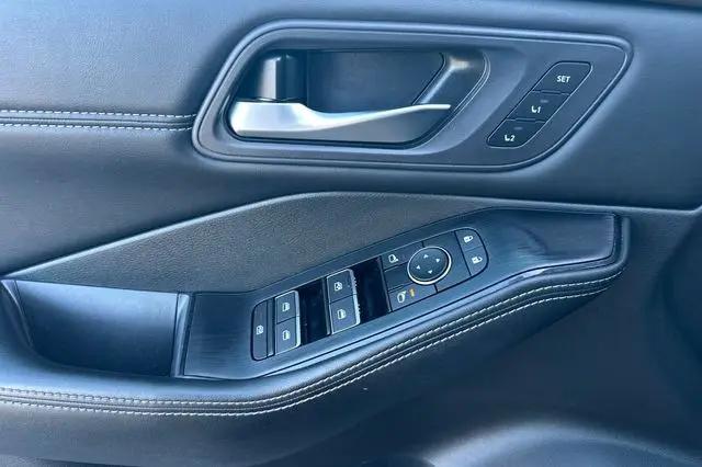 2023 Nissan Rogue SL Intelligent AWD
