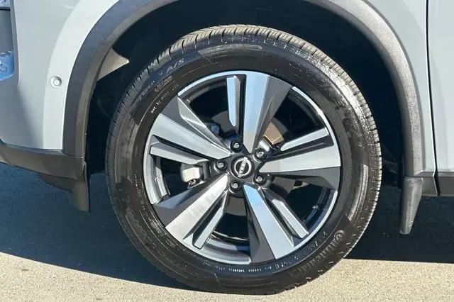 2023 Nissan Rogue SL Intelligent AWD