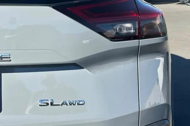 2023 Nissan Rogue SL Intelligent AWD