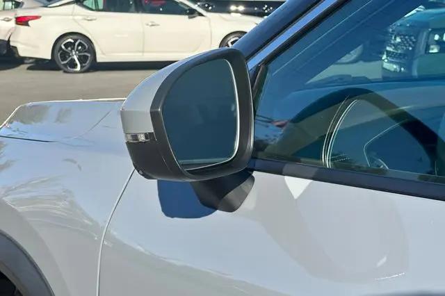 2023 Nissan Rogue SL Intelligent AWD