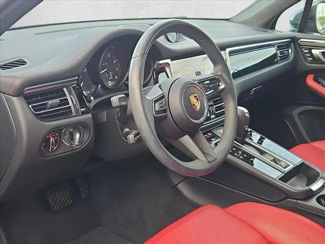 2025 Porsche Macan T