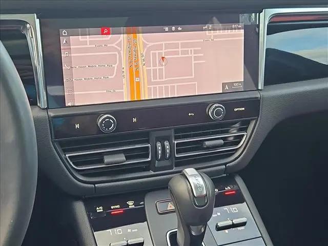 2025 Porsche Macan T