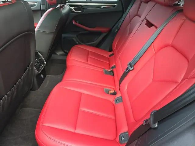 2025 Porsche Macan T