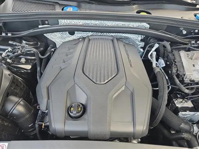 2025 Porsche Macan T