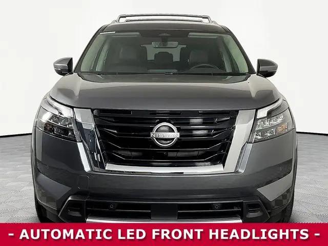 2025 Nissan Pathfinder SL FWD