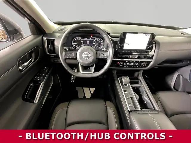 2025 Nissan Pathfinder SL FWD